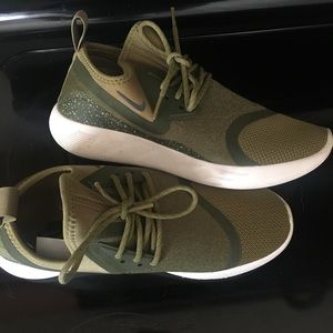 Women's Nike athletic shoes size 8